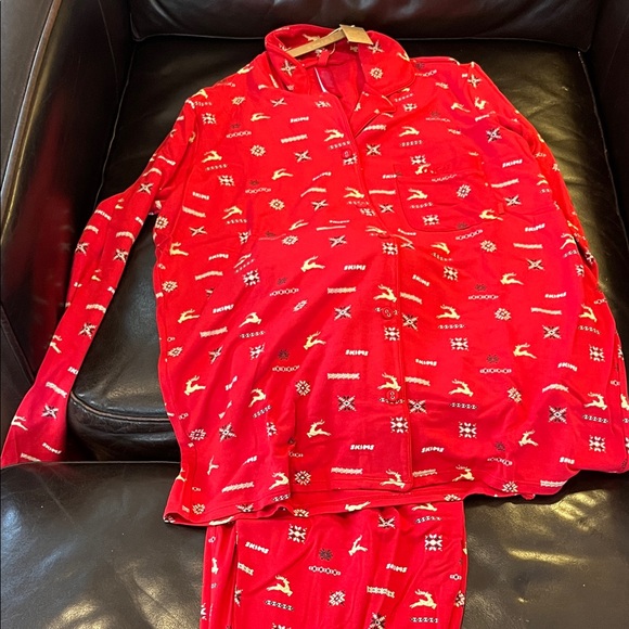 NWT - SKIMS holiday cranberry vintage button up set - Picture 2 of 6